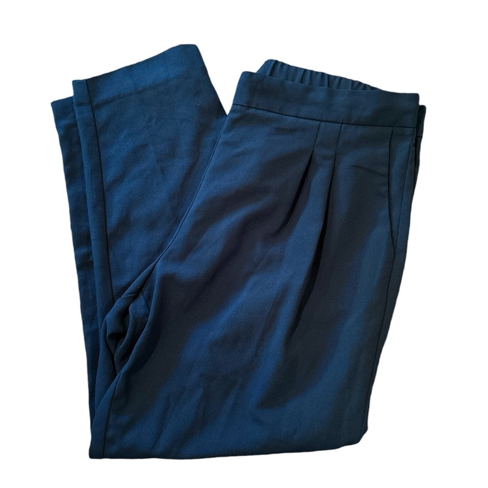 Attention pleated dress pants